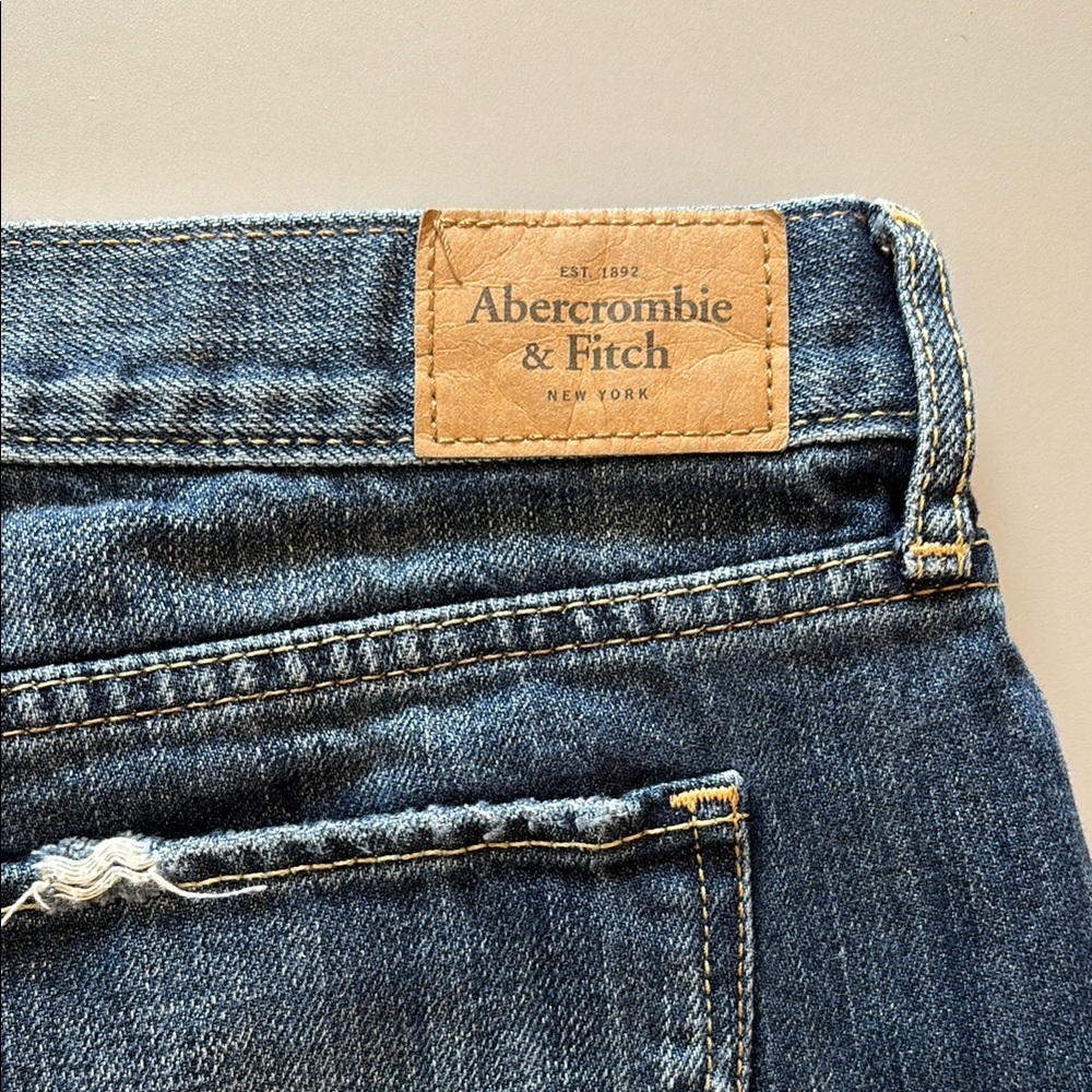 Abercrombie & Fitch Jean Shorts Distressed‎ Metallic Embellishments Size 6 Y2K - Picture 10 of 13